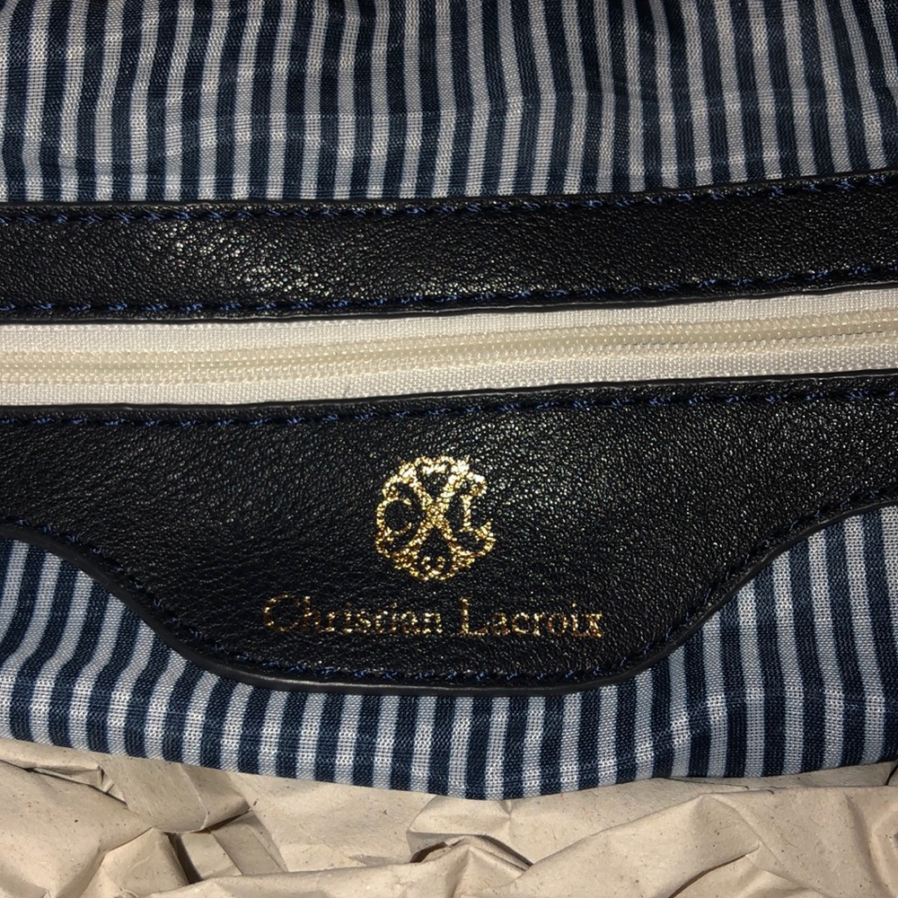 Handbag - Picture 7 of 8